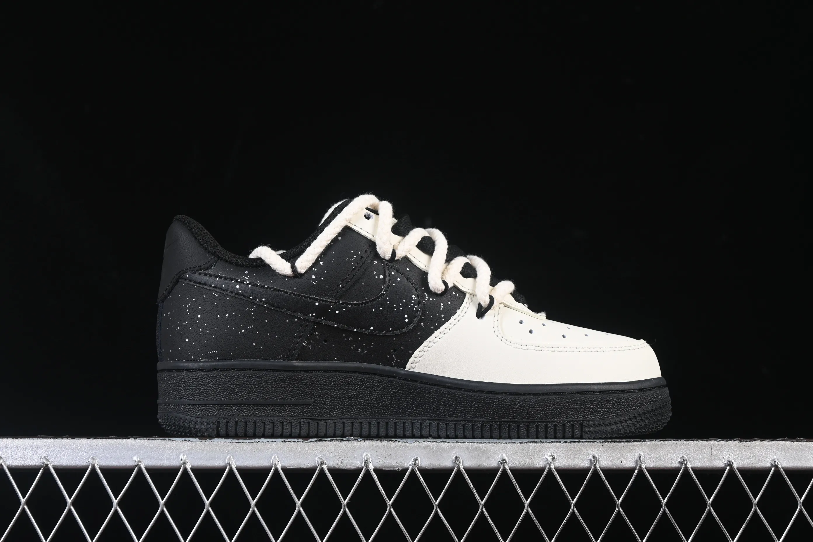 All Categories Nk Air Force 1 Air Force Series Nk Air Force 1 Low Air Force Low Nike Air Force 1'07 Low Wooden Rail Starship Air Force One Low Casual Shoes DX2920-001